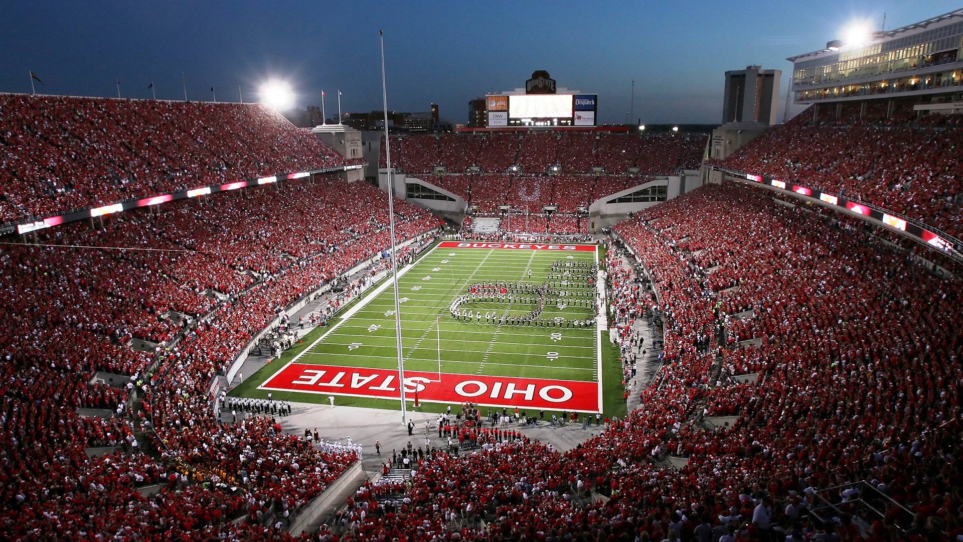 女篮姑娘的精神成为时代象征，女篮团队精神